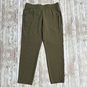 Eddie Bauer Departure Ankle Pant sz Small Women's Traveler Olive Green 51000283